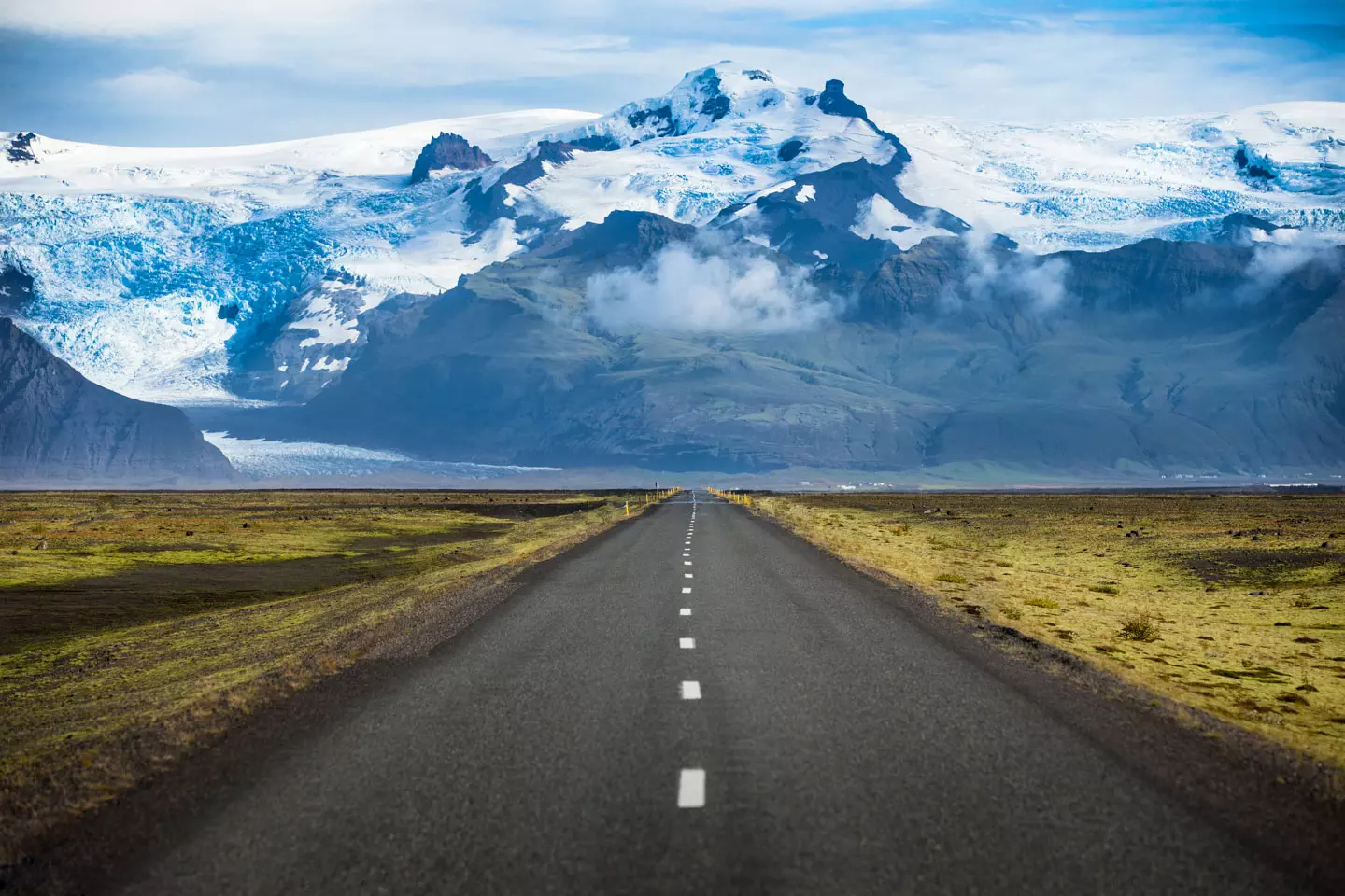 iceland-road-glacier-explore-travel-001